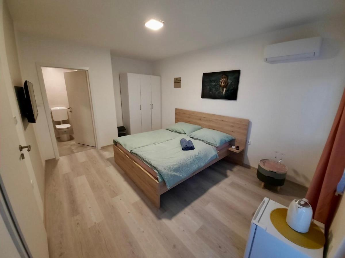 Rooms Optim Ptuj Eksteriør billede