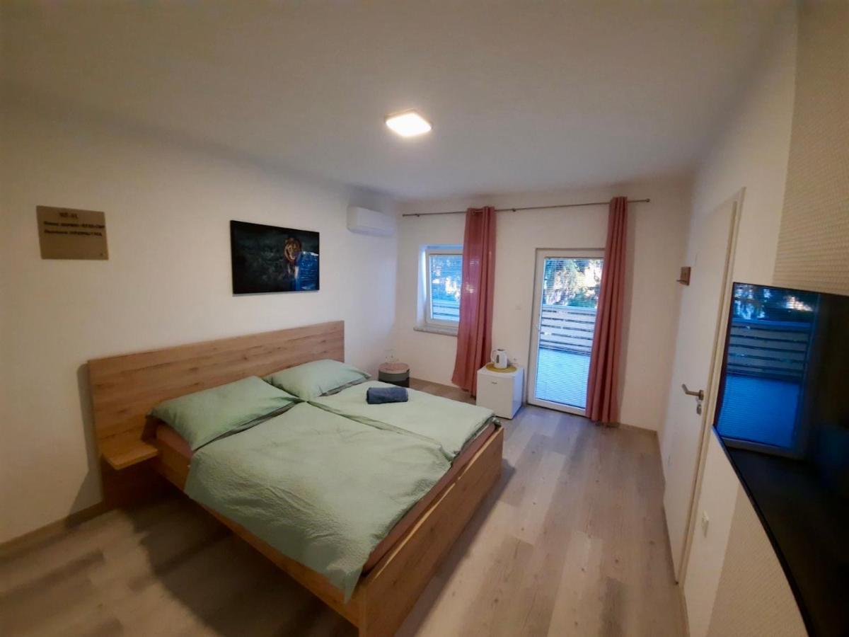 Rooms Optim Ptuj Eksteriør billede