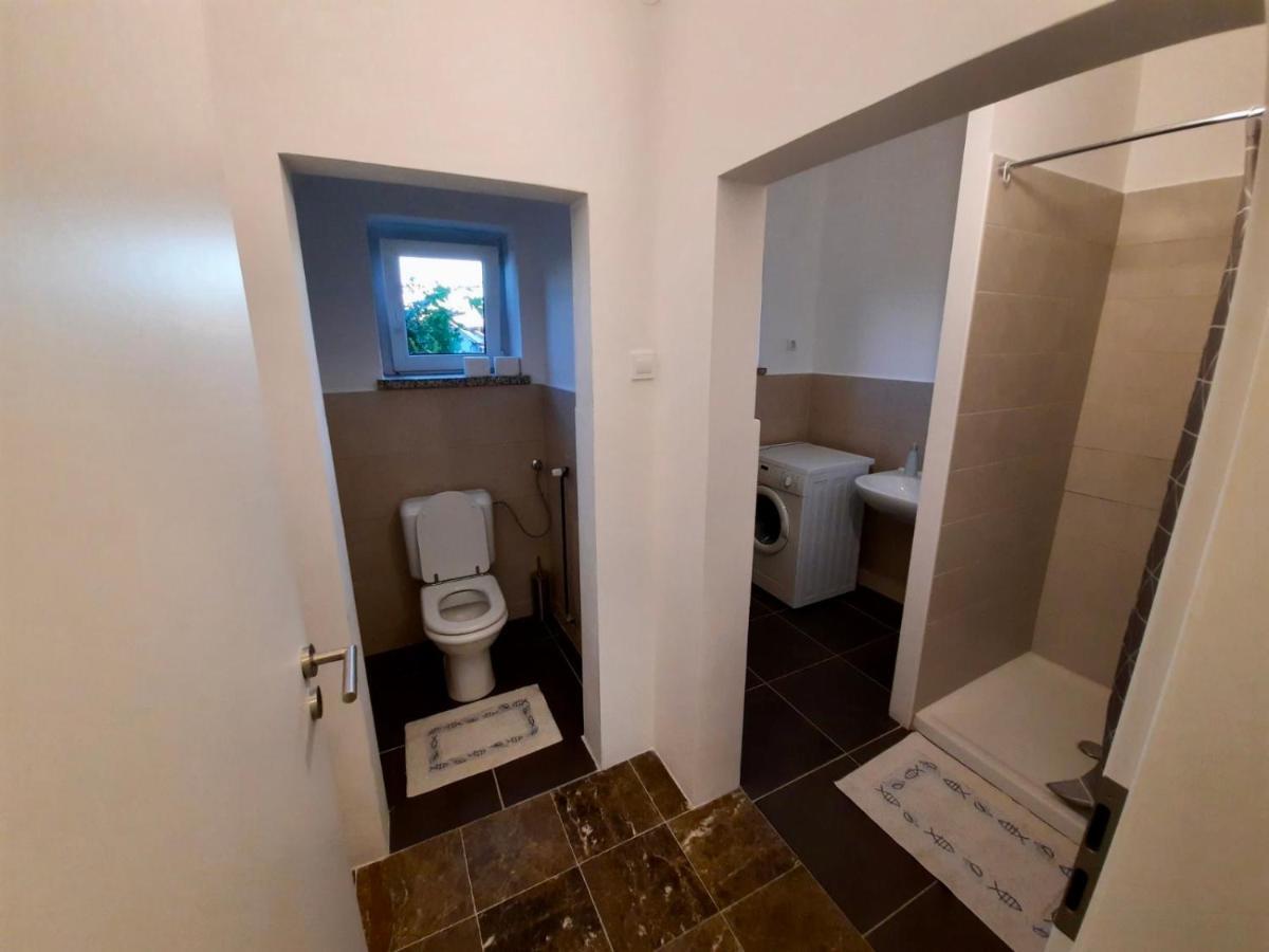 Rooms Optim Ptuj Eksteriør billede