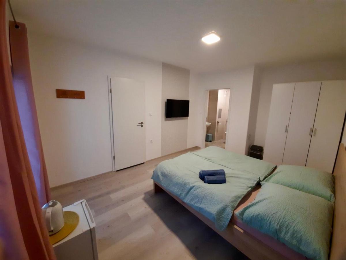 Rooms Optim Ptuj Eksteriør billede