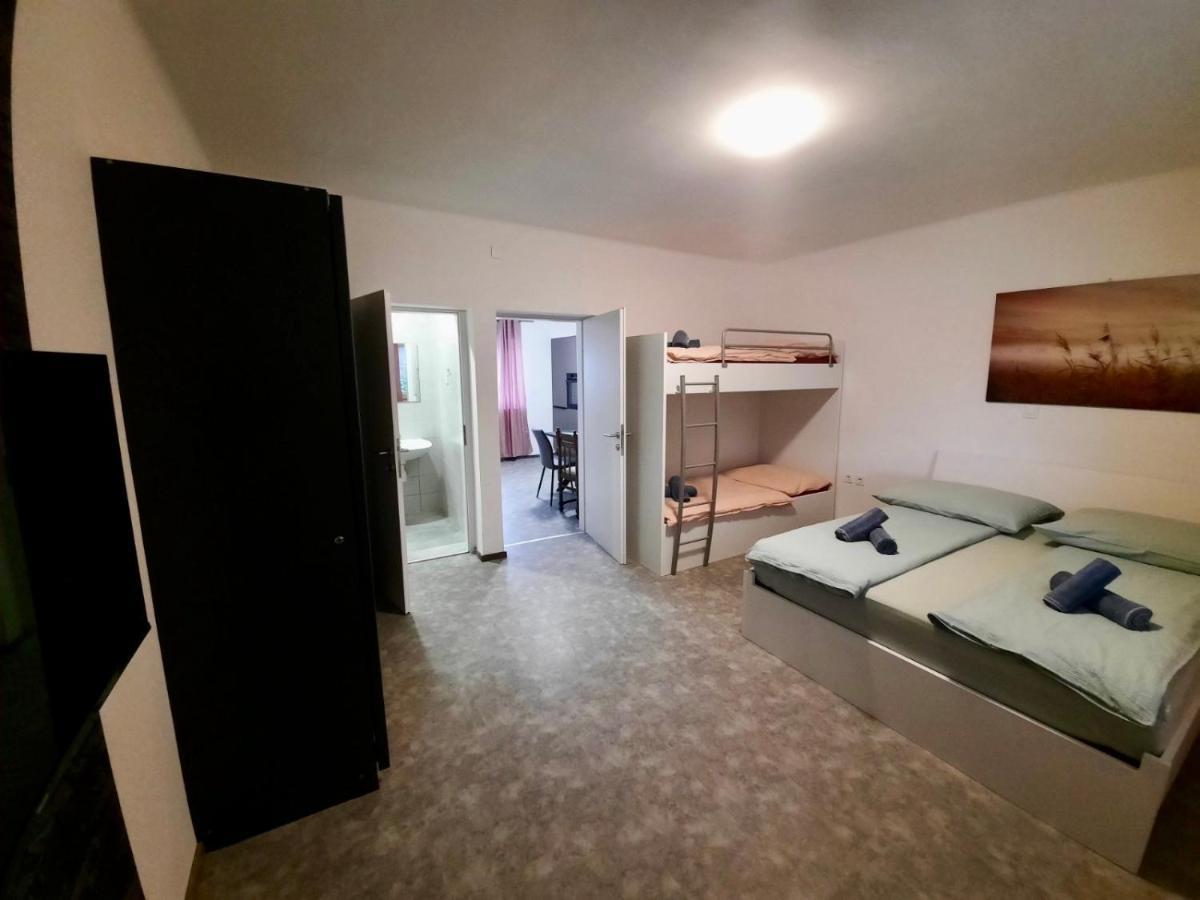 Rooms Optim Ptuj Eksteriør billede